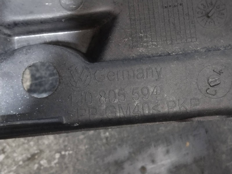 Recambio de panel frontal para volkswagen bora berlina (1j2) highline referencia OEM IAM   