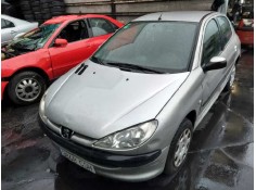 peugeot 206 berlina del año 2004