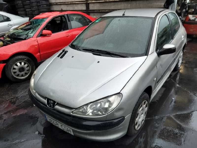 peugeot 206 berlina del año 2004