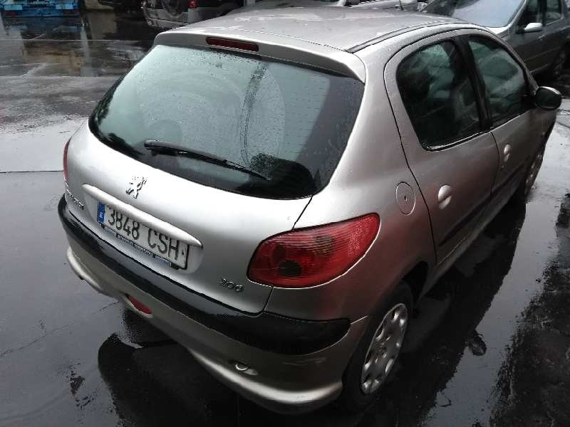 peugeot 206 berlina del año 2004