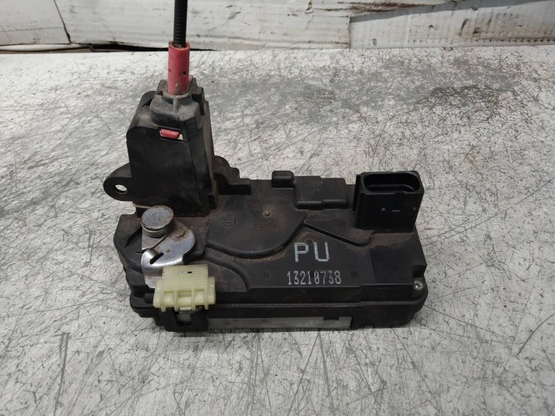 Recambio de motor cierre centralizado trasero derecho para opel astra h caravan energy referencia OEM IAM 13210738  5P