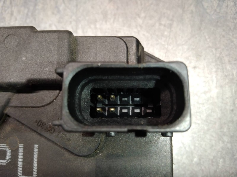 Recambio de motor cierre centralizado trasero derecho para opel astra h caravan energy referencia OEM IAM 13210738  5P