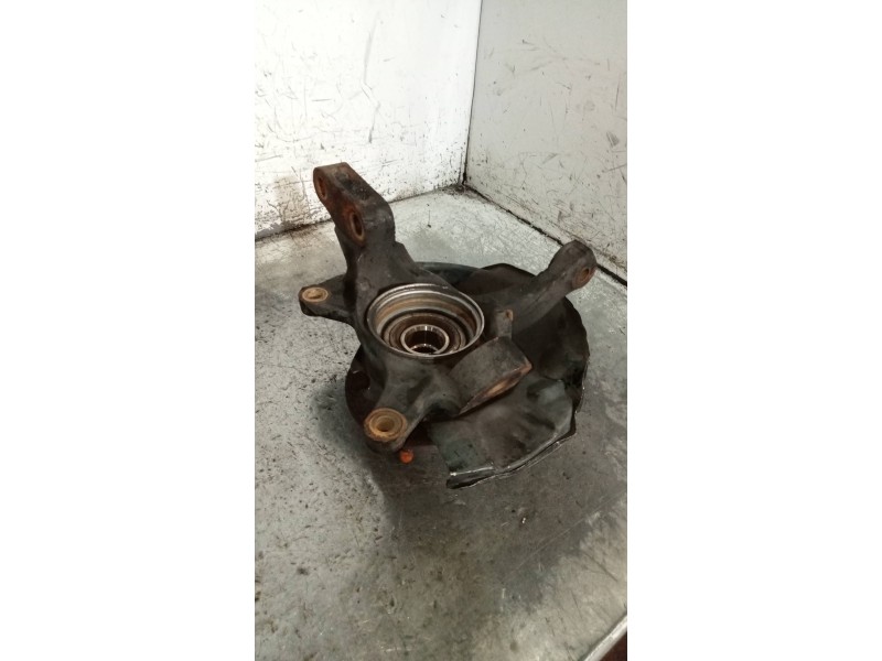 Recambio de mangueta delantera derecha para toyota camry (v10) 2.2 gl referencia OEM IAM   