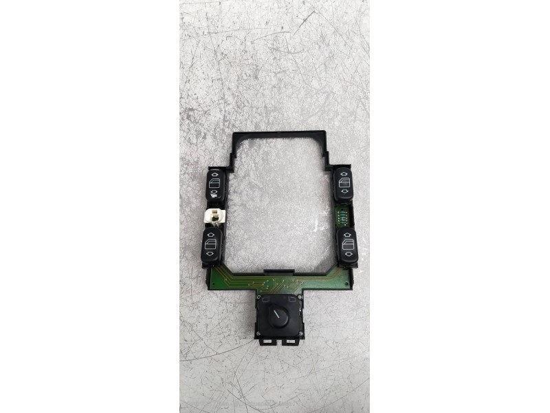 Recambio de mando elevalunas delantero izquierdo para mercedes clase e (w210) berlina 200 (210.035) referencia OEM IAM 210820011