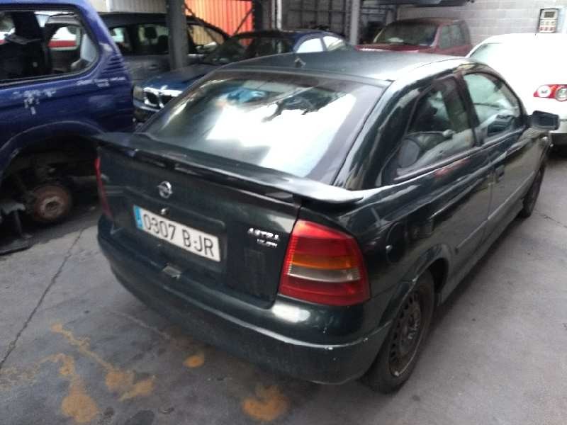 opel astra g berlina del año 2001