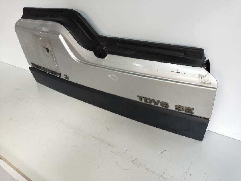 Recambio de porton trasero para land rover discovery v6 td se referencia OEM IAM INFERIOR  