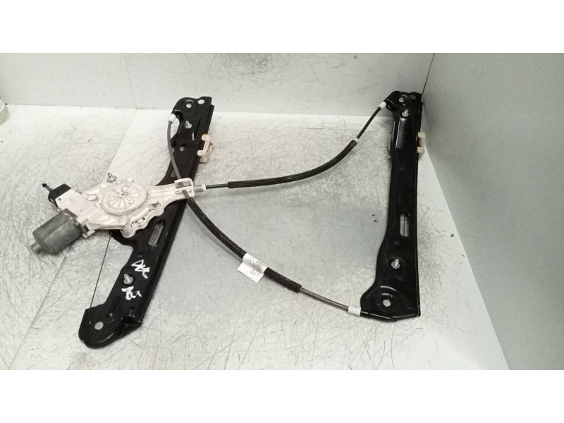 Recambio de elevalunas delantero derecho para bmw serie 1 berlina (e81/e87) 120d referencia OEM IAM 7067796S 7138466E 5P