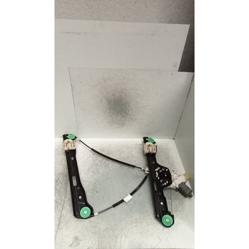 Recambio de elevalunas delantero derecho para bmw serie 1 berlina (e81/e87) 120d referencia OEM IAM 7067796S 7138466E 5P