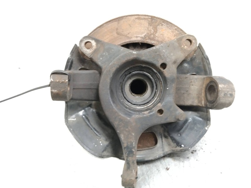 Recambio de mangueta delantera derecha para isuzu van midi referencia OEM IAM   