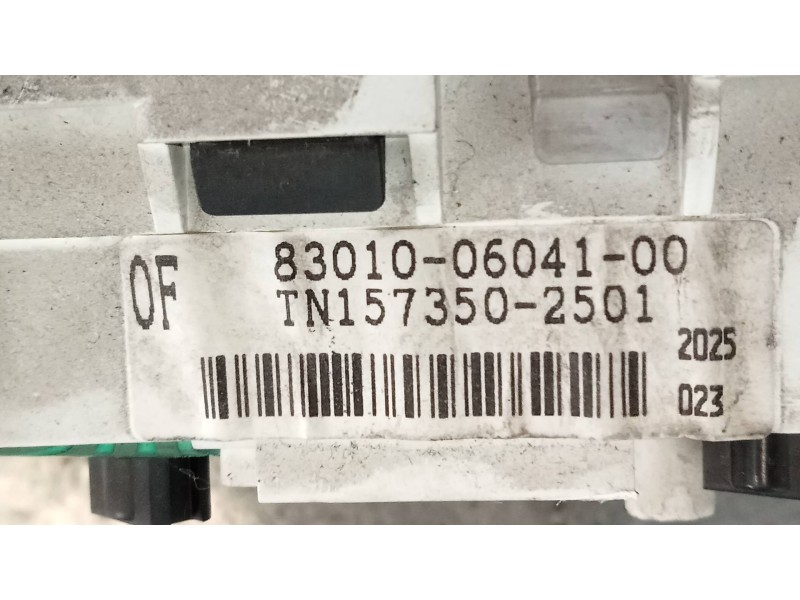 Recambio de cuadro instrumentos para toyota camry (v10) 2.2 gl referencia OEM IAM 830100604100 TN1573502501 