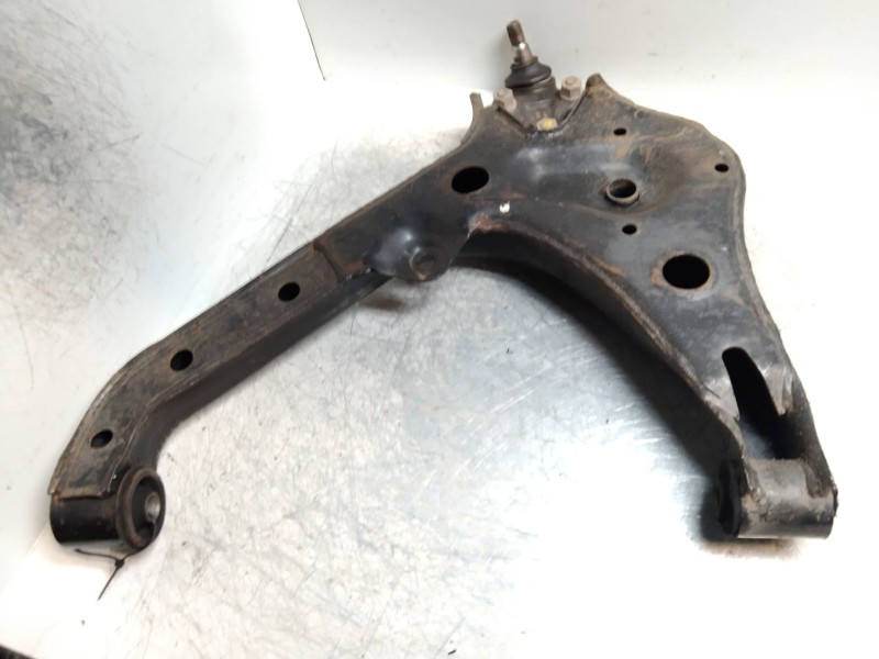 Recambio de brazo suspension inferior delantero izquierdo para santana 300 1.6 hdi referencia OEM IAM    Recambio de brazo suspension inferior delantero izquierdo para santana 300 1.6 hdi referencia OEM IAM