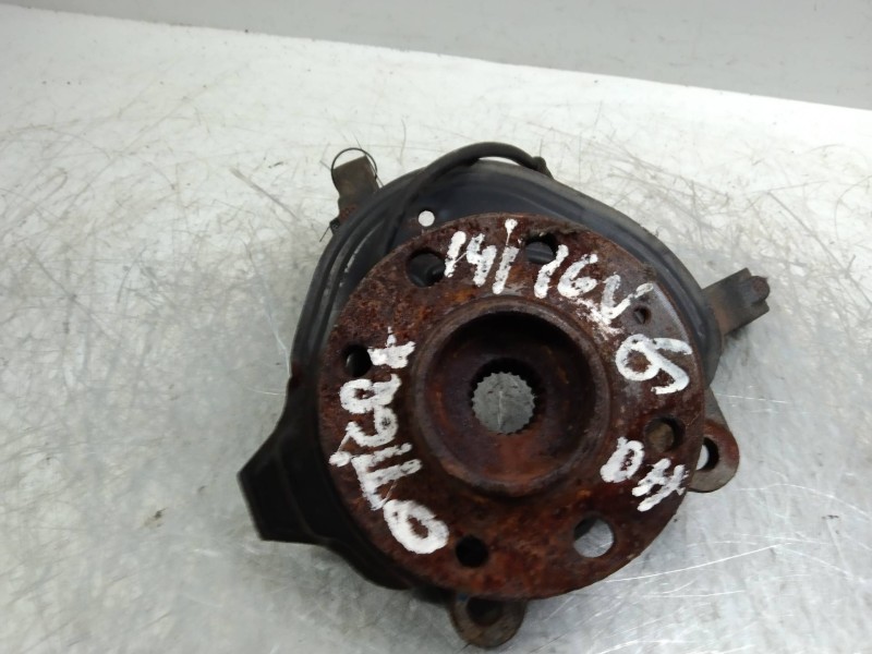 Recambio de mangueta delantera derecha para opel tigra twin top 1.4 16v referencia OEM IAM   