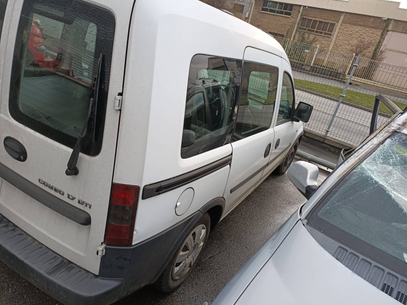 opel combo (corsa c) del año 2003