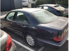 mercedes clase e (w210) berlina diesel del año 2001 2