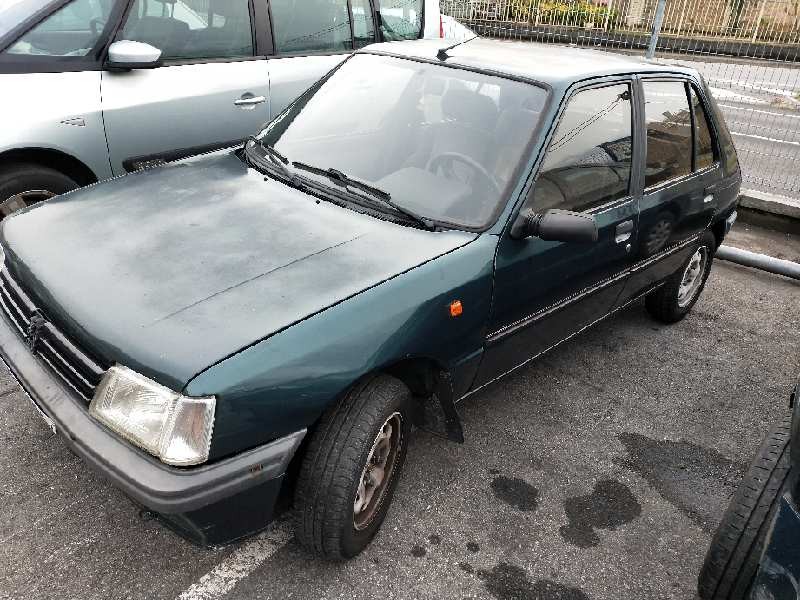peugeot 205 berlina del año 1993