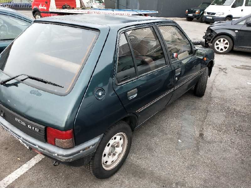 peugeot 205 berlina del año 1993