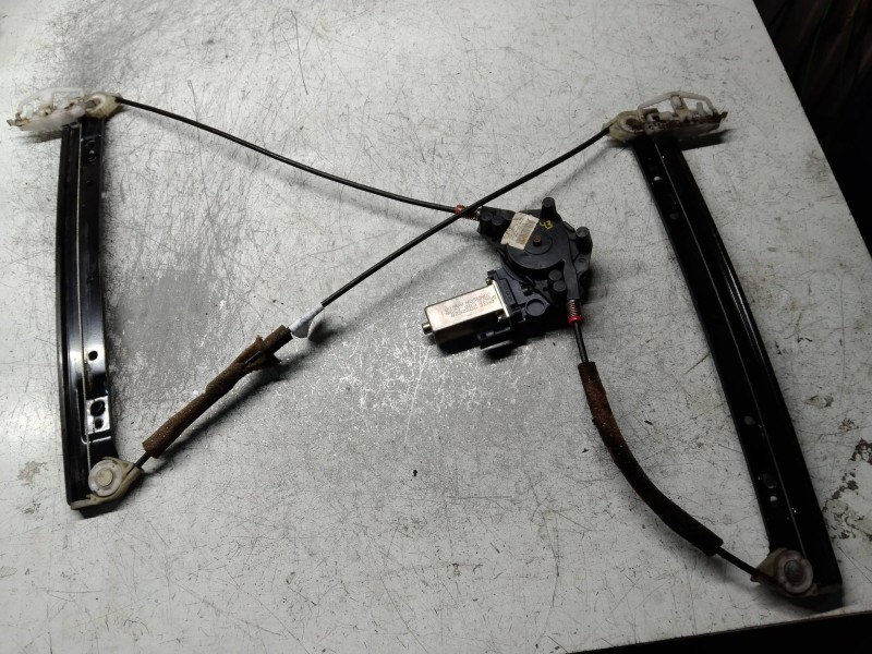 Recambio de elevalunas delantero derecho para ford fiesta (cbk) 1.4 tdci cat referencia OEM IAM 2S5114553AA  3P