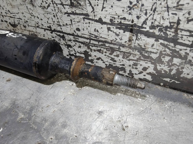 Recambio de amortiguador trasero derecho para bmw serie 1 berlina (e81/e87) 120d referencia OEM IAM 33526782860  