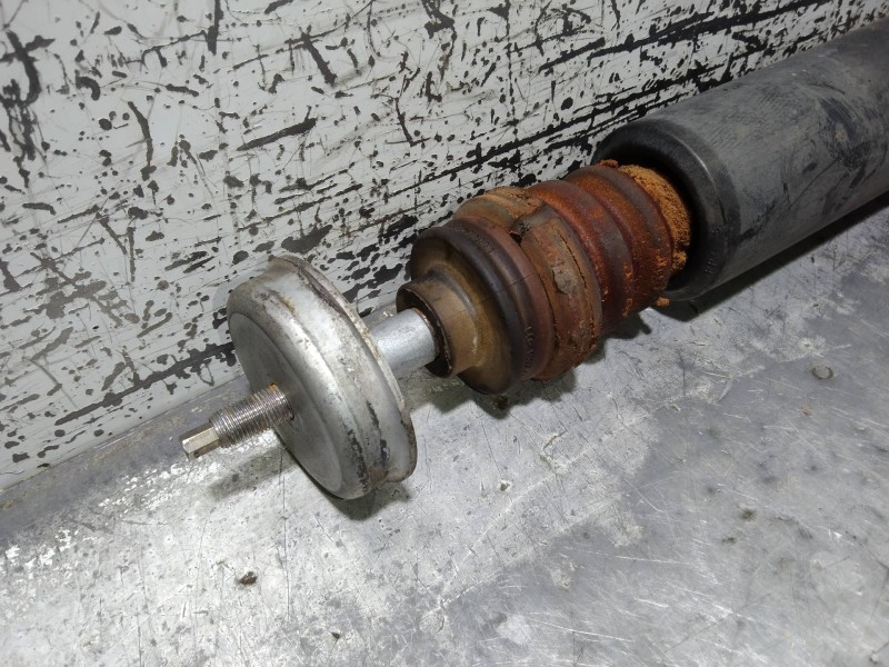 Recambio de amortiguador trasero izquierdo para bmw serie 1 berlina (e81/e87) 120d referencia OEM IAM 33526782860  