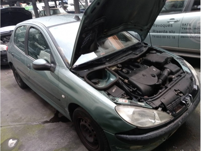 peugeot 206 berlina del año 2001