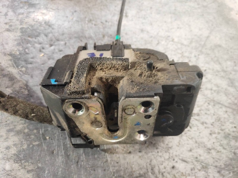 Recambio de motor cierre centralizado trasero izquierdo para nissan qashqai (j10) acenta referencia OEM IAM   