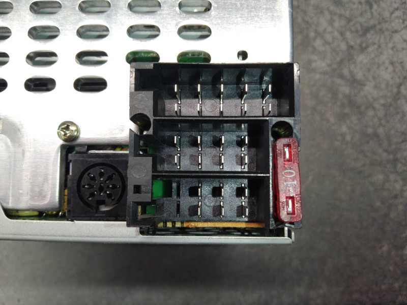 Recambio de sistema audio / radio cd para saab 9-5 sedán 2.0 t e ecopower referencia OEM IAM 4711784  