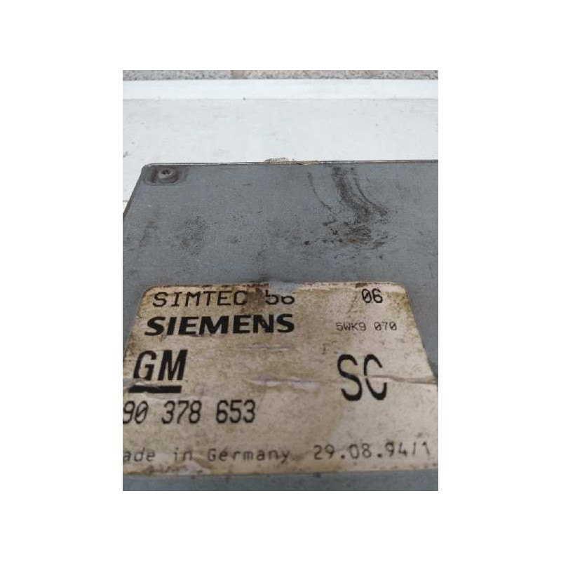Recambio de centralita motor uce para opel omega b 2.0 16v cat (x 20 xev / l34) referencia OEM IAM 90378653 5WK9070 SC