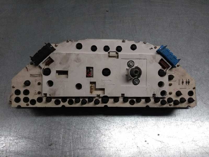 Recambio de cuadro instrumentos para peugeot 605 sli referencia OEM IAM 9608907880  