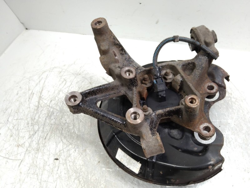 Recambio de mangueta trasera izquierda para opel vectra c caravan 1.9 16v cdti cat (z 19 dth / lrd) referencia OEM IAM   