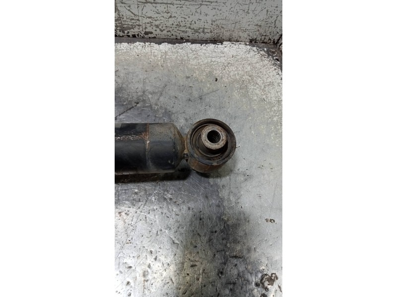 Recambio de amortiguador trasero derecho para peugeot 407 sw st sport pack referencia OEM IAM   