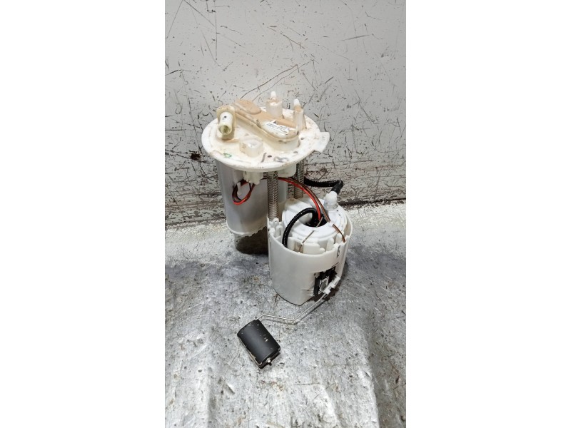 Recambio de bomba combustible para hyundai i20 active tecno referencia OEM IAM 31110C8530 1000D06210 