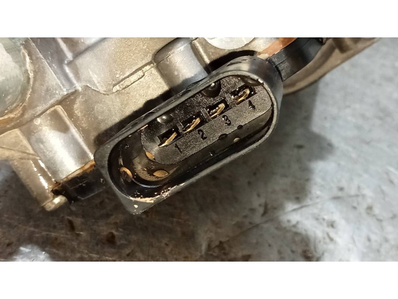 Recambio de motor limpia delantero para hyundai i20 active tecno referencia OEM IAM W000055128 98100GB000 