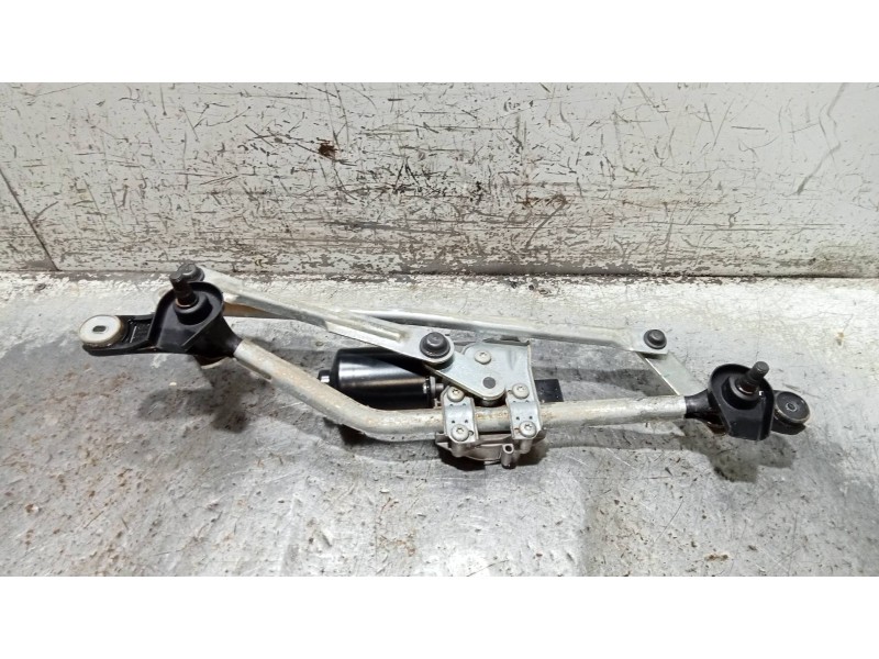 Recambio de motor limpia delantero para hyundai i20 active tecno referencia OEM IAM W000055128 98100GB000 