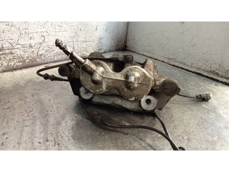 Recambio de pinza freno delantera derecha para mercedes sprinter iii furgón fwd 211/214 cdi fwd l1 (910.621) referencia OEM IAM 