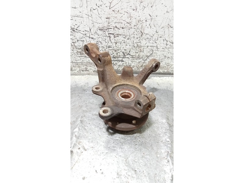 Recambio de mangueta delantera derecha para renault clio ii fase i (b/cbo) 1.9 d referencia OEM IAM   