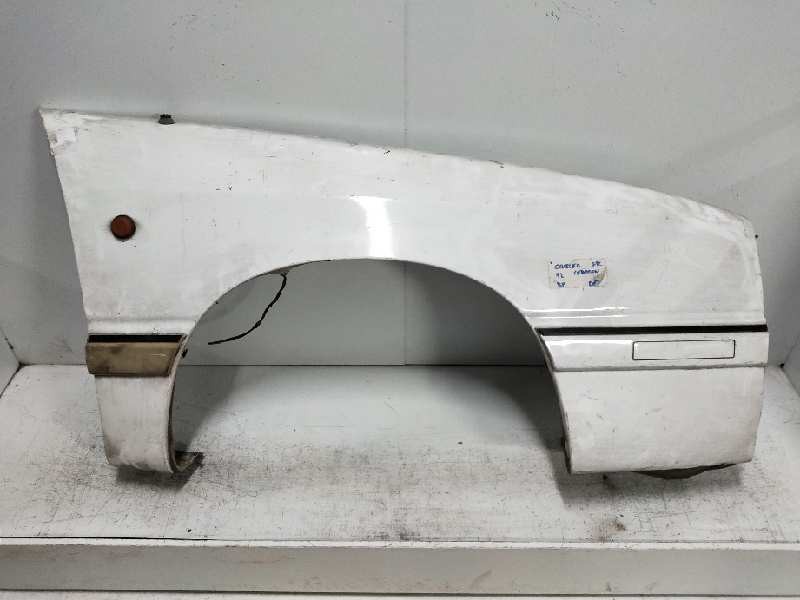 Recambio de aleta delantera derecha para chrysler le baron referencia OEM IAM   LEBARON