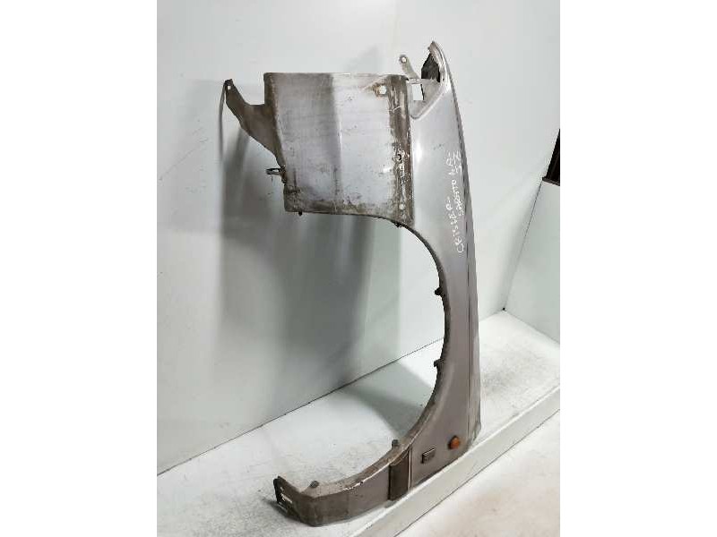 Recambio de aleta delantera izquierda para chrysler saratoga referencia OEM IAM    Recambio de aleta delantera izquierda para chrysler saratoga referencia OEM IAM