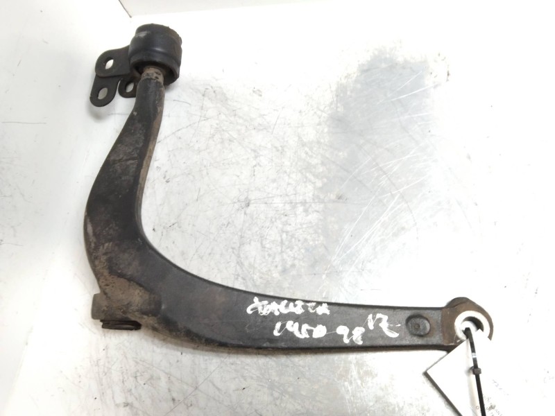 Recambio de brazo suspension inferior delantero izquierdo para citroen xantia berlina 1.9 td seduction referencia OEM IAM   