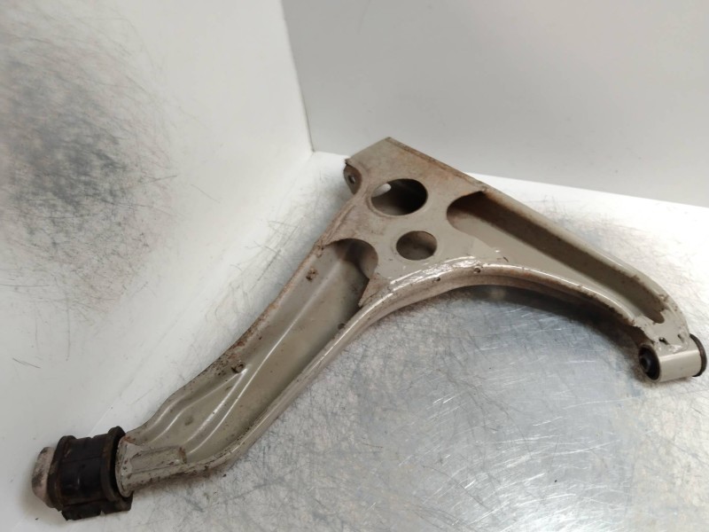 Recambio de brazo suspension inferior trasero izquierdo para suzuki swift sf berlina (ma) 1.3 gls (3-ptas.) referencia OEM IAM  