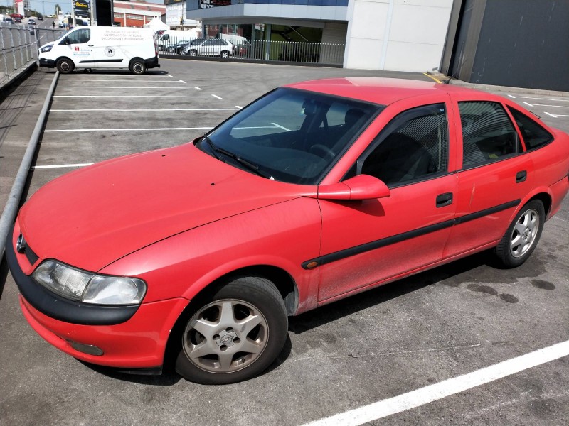 opel vectra b berlina del año 1997