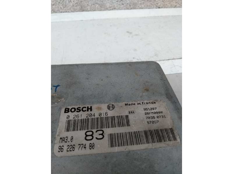 Recambio de centralita motor uce para peugeot 405 berlina referencia OEM IAM 0261204016 9622677480 83