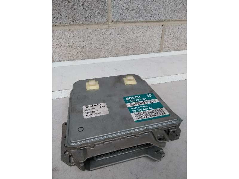 Recambio de centralita motor uce para peugeot 405 berlina referencia OEM IAM 0261200665 9615046180 