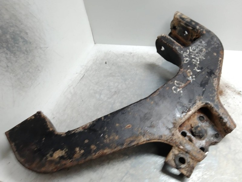 Recambio de brazo suspension inferior delantero derecho para tata safari 3.0 d referencia OEM IAM   