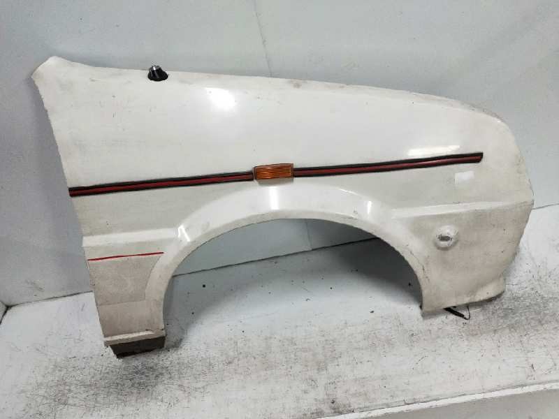 Recambio de aleta delantera derecha para austin rover metro 1.3 referencia OEM IAM   