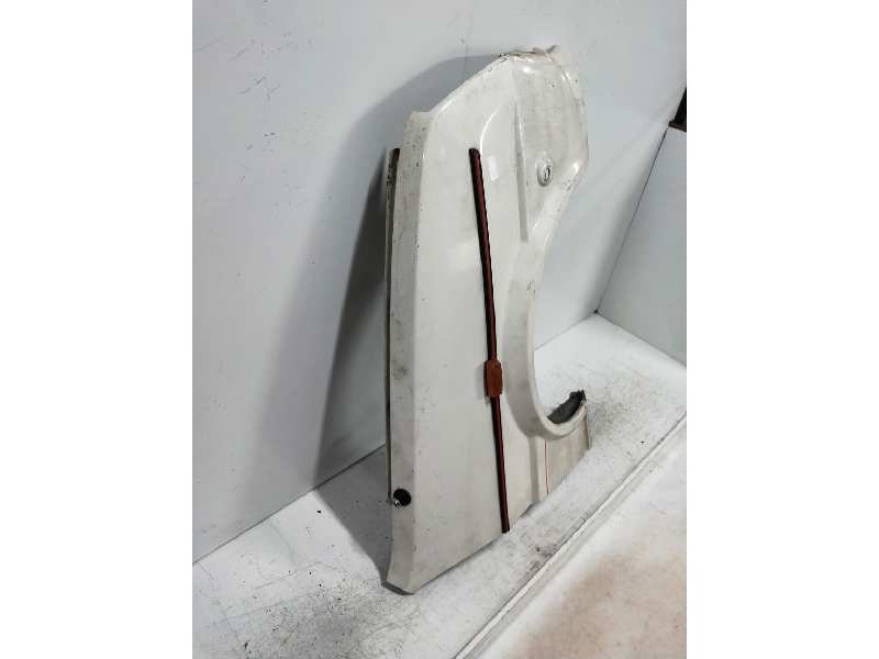 Recambio de aleta delantera derecha para austin rover metro 1.3 referencia OEM IAM   