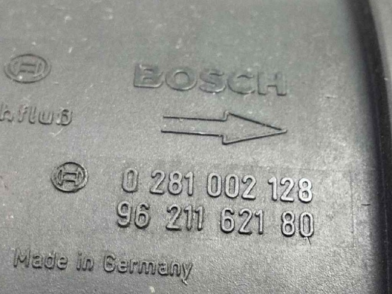 Recambio de caudalimetro para peugeot 605 2.5 turbodiesel cat referencia OEM IAM 0281002128 9621162180 BOSCH