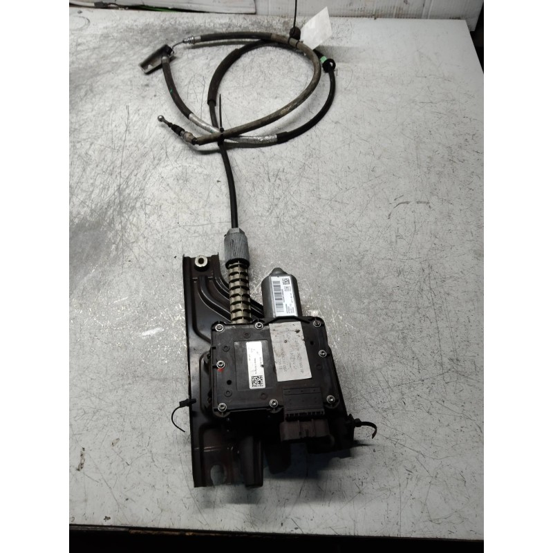 Recambio de freno de mano electrico para opel insignia berlina 2.0 16v cdti referencia OEM IAM A2C53440441 A2C53440984 22792204