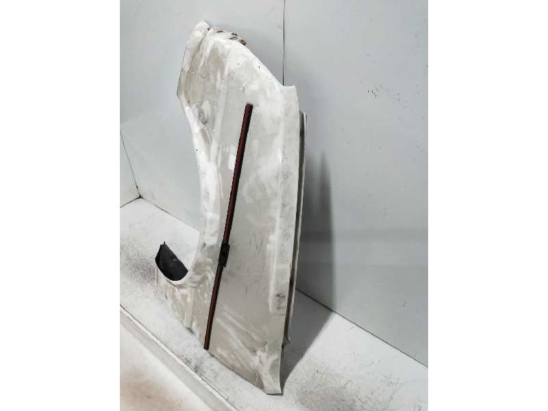 Recambio de aleta delantera izquierda para austin rover metro 1.3 referencia OEM IAM   