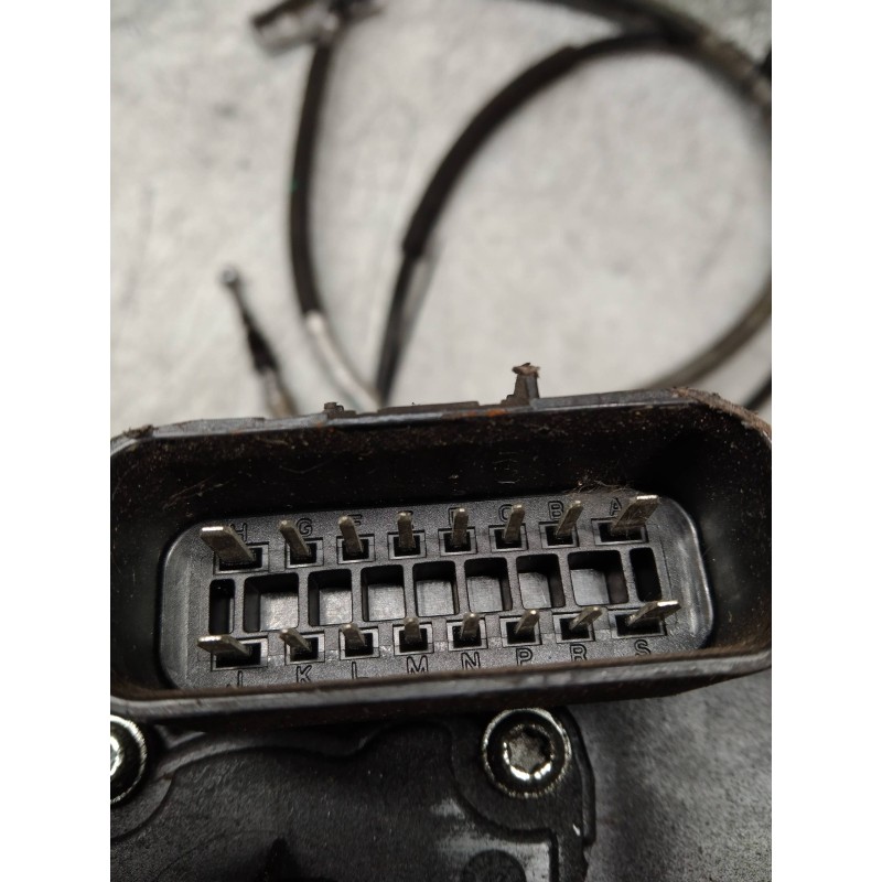 Recambio de freno de mano electrico para opel insignia berlina 2.0 16v cdti referencia OEM IAM A2C53440441 A2C53440984 22792204