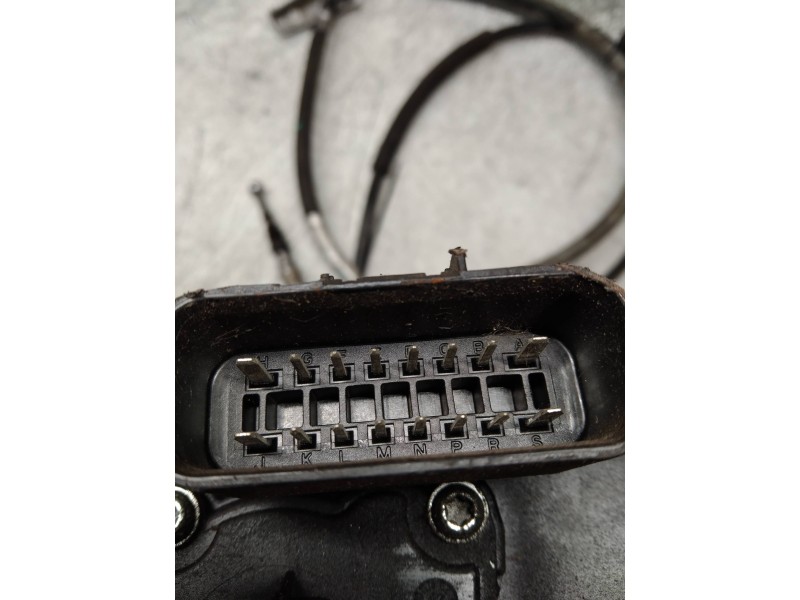 Recambio de freno de mano electrico para opel insignia berlina 2.0 16v cdti referencia OEM IAM A2C53440441 A2C53440984 22792204